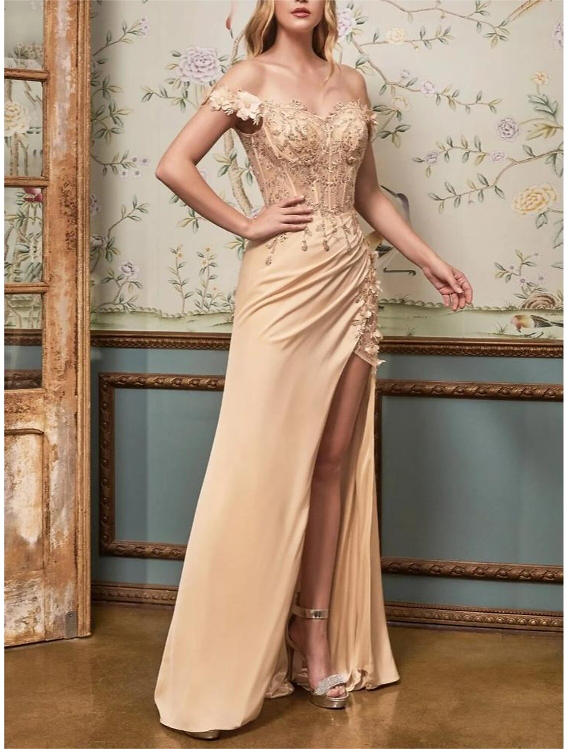 A-Line Evening Gown Glittering Dress Graduation Prom Sweep / Brush Train Sleeveless Off Shoulder Satin with Sequin Slit Embroidery