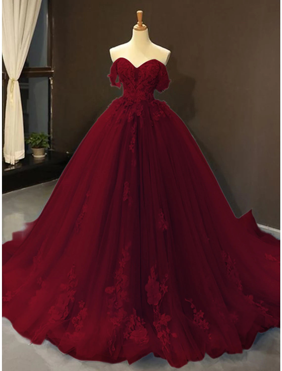 Ball Gown Prom Dresses Floral Wedding Dress Court Train Short Sleeve Sweetheart Lace with Pleats Appliques