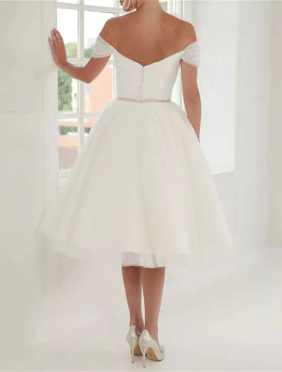 Reception Little White Dresses Wedding Dresses A-Line Off Shoulder Cap Sleeve Knee Length Lace Bridal Gowns With Sash / Ribbon Solid Color