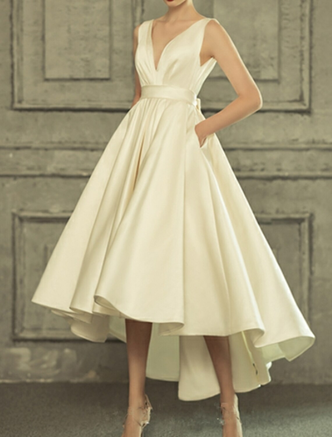 Reception Vintage 1940s / 1950s Little White Dresses Wedding Dresses A-Line V Neck Sleeveless Asymmetrical Satin Bridal Gowns With Bow(s)