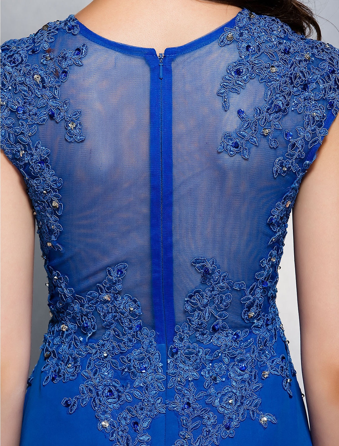 Sheath / Column Elegant Floral Formal Evening Wedding Party Dress Illusion Neck Short Sleeve Sweep / Brush Train Chiffon with Appliques