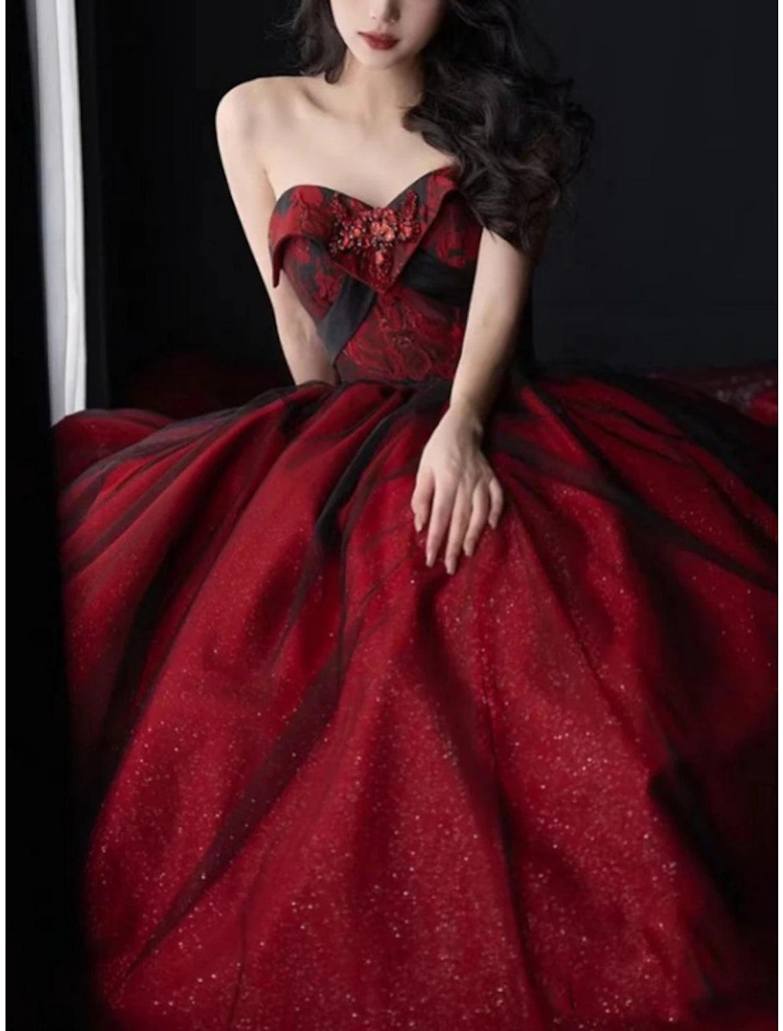 Reception Wedding Dresses in Color Formal Wedding Dresses Ball Gown Sweetheart Long Sleeve Floor Length Satin Bridal Gowns With Pleats Beading