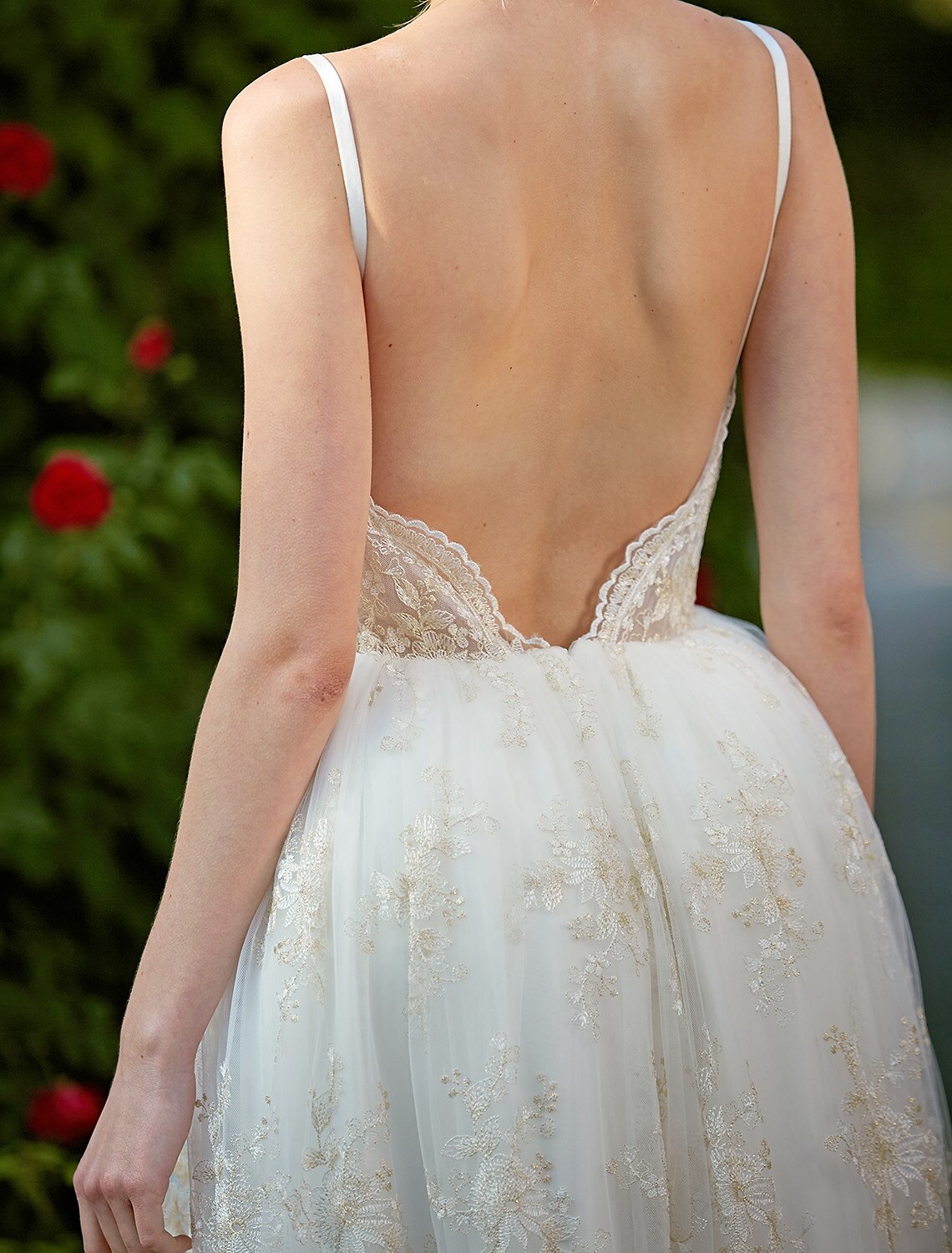 Wedding Dresses A-Line V Neck Sleeveless Floor Length Lace Bridal Gowns With Appliques