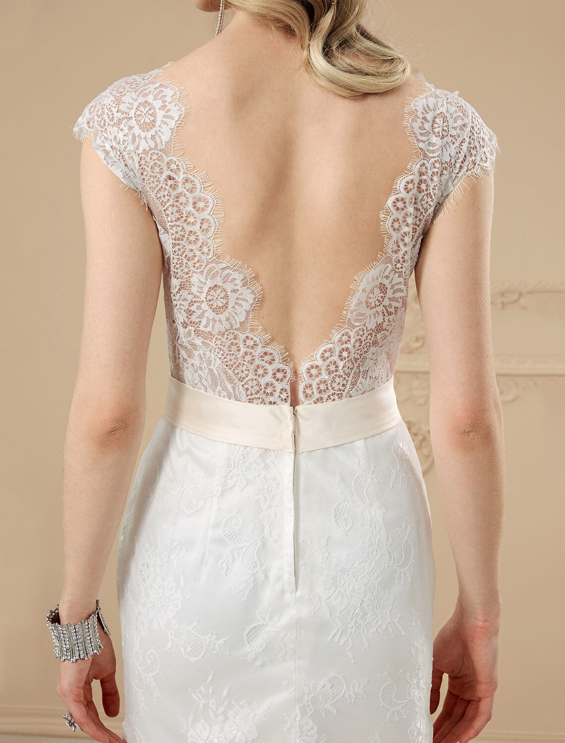 Wedding Dresses Mermaid / Trumpet V Neck Cap Sleeve Court Train All Over Lace Bridal Gowns With Crystals Beading