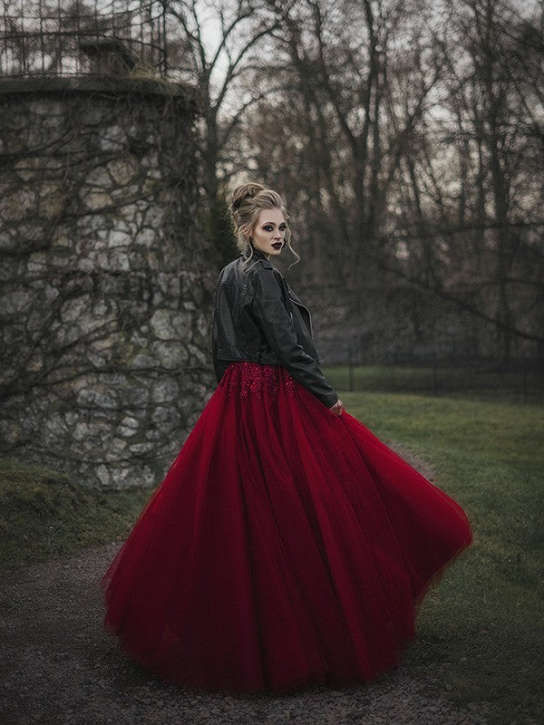 Ball Gown Tulle Spaghetti Straps Applique Sweep/Brush Train Sleeveless Dresses