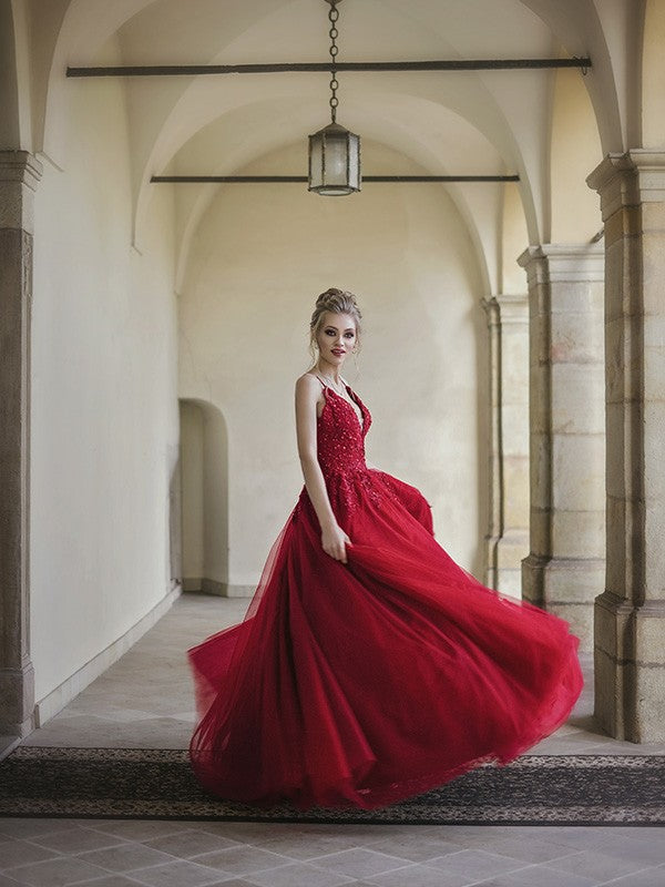 Ball Gown Tulle Spaghetti Straps Applique Sweep/Brush Train Sleeveless Dresses