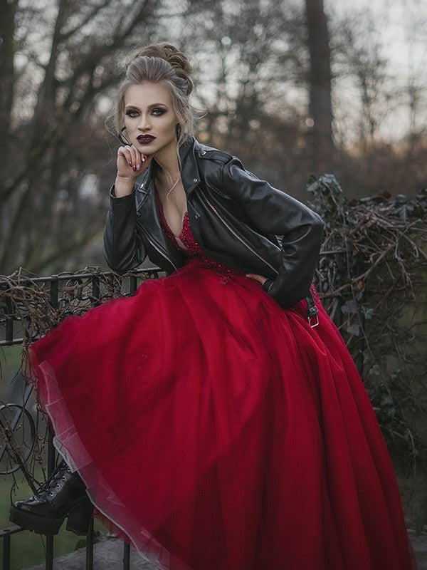 Ball Gown Tulle Spaghetti Straps Applique Sweep/Brush Train Sleeveless Dresses