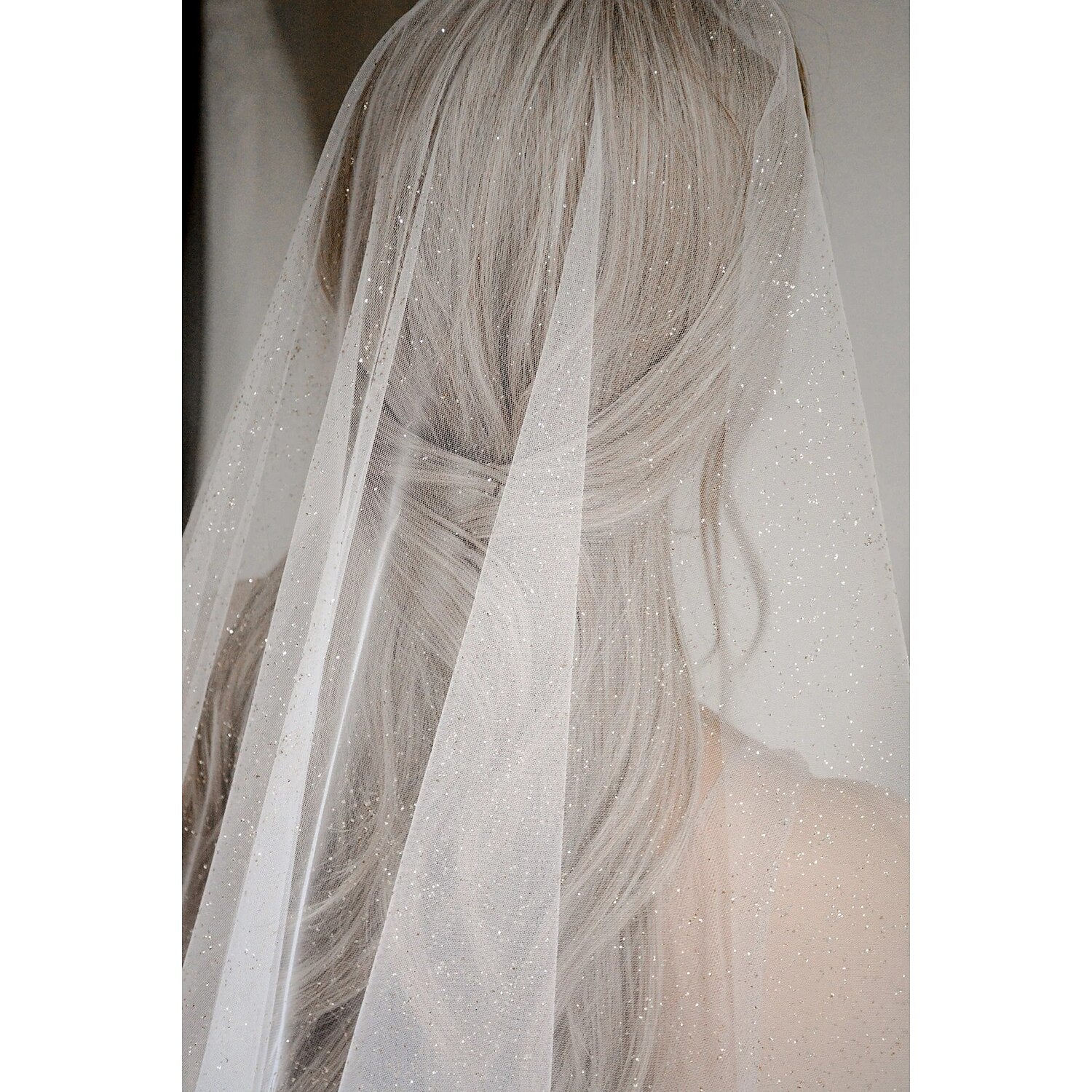 One-tier Simple / Sparkle Shine Wedding Veil Cathedral Veils with Sequin