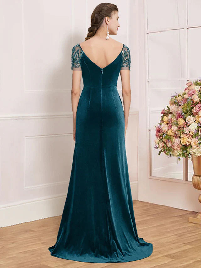 DingjiSheath / Column Mother of the Bride Dress Formal Vintage Elegant V Neck Sweep / Brush Train Lace Velvet Short Sleeve with Sequin Ruffles Split Front