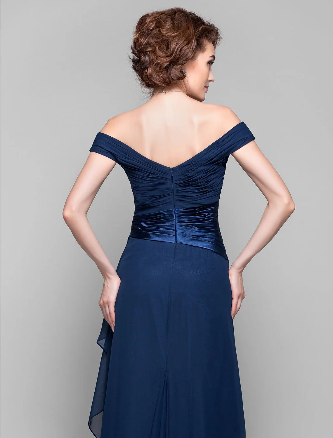 DingjiSheath / Column Mother of the Bride Dress Open Back Off Shoulder Floor Length Chiffon Sleeveless with Criss Cross
