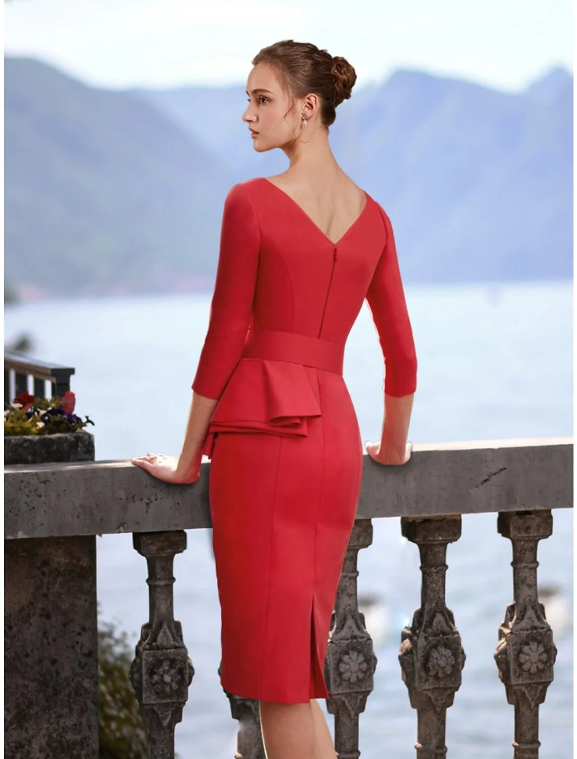 DingjiSheath / Column Cocktail Dresses Elegant Dress Cocktail Party Knee Length Christmas Red Green Dress 3/4 Length Sleeve V Neck Polyester with Ruffles Slit