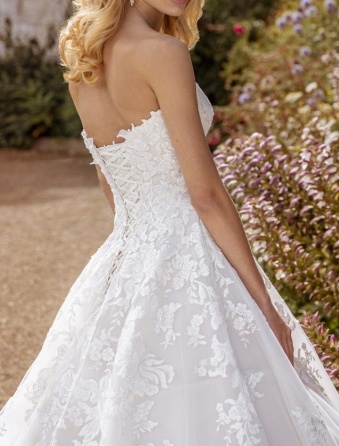 Formal Fall Wedding Dresses Ball Gown Sweetheart Strapless Chapel Train Lace Bridal Gowns With Beading Appliques Summer Wedding Party, Women‘s Clothing