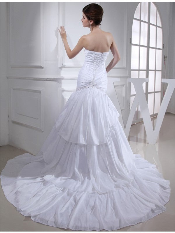 Trumpet/Mermaid Beading Applique Sweetheart Sleeveless Long Taffeta Wedding Dresses