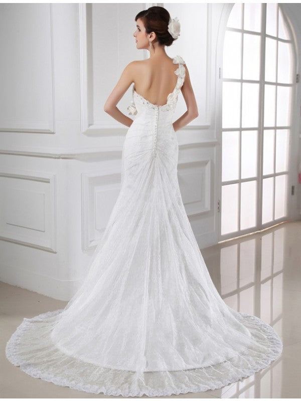 Trumpet/Mermaid Beading One-shoulder Sleeveless Lace Satin Long Wedding Dresses