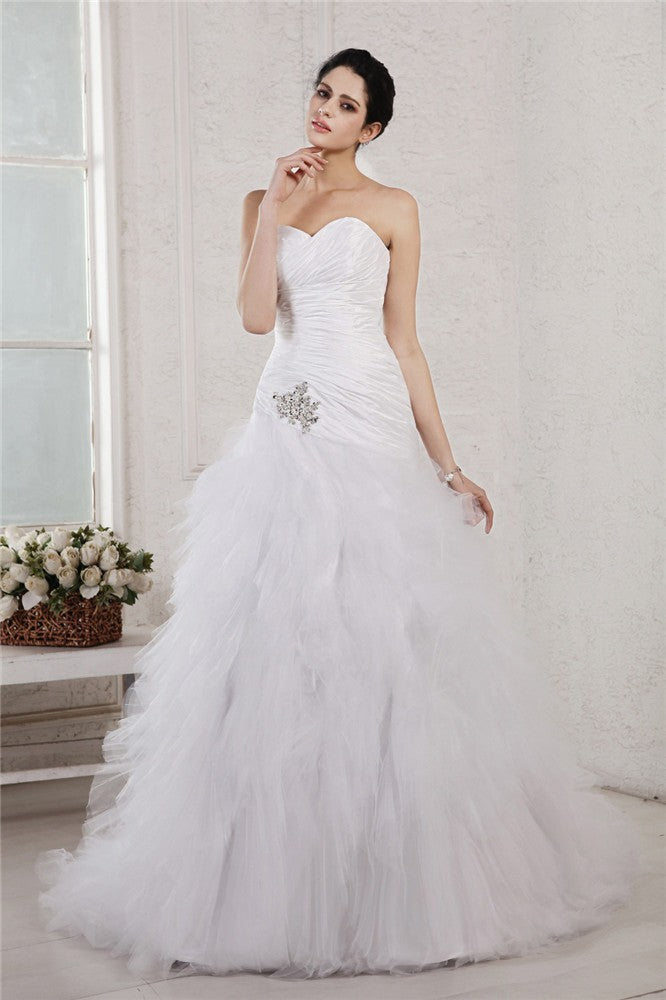 A-Line/Princess Sweetheart Sleeveless Applique Long Taffeta Net Wedding Dresses