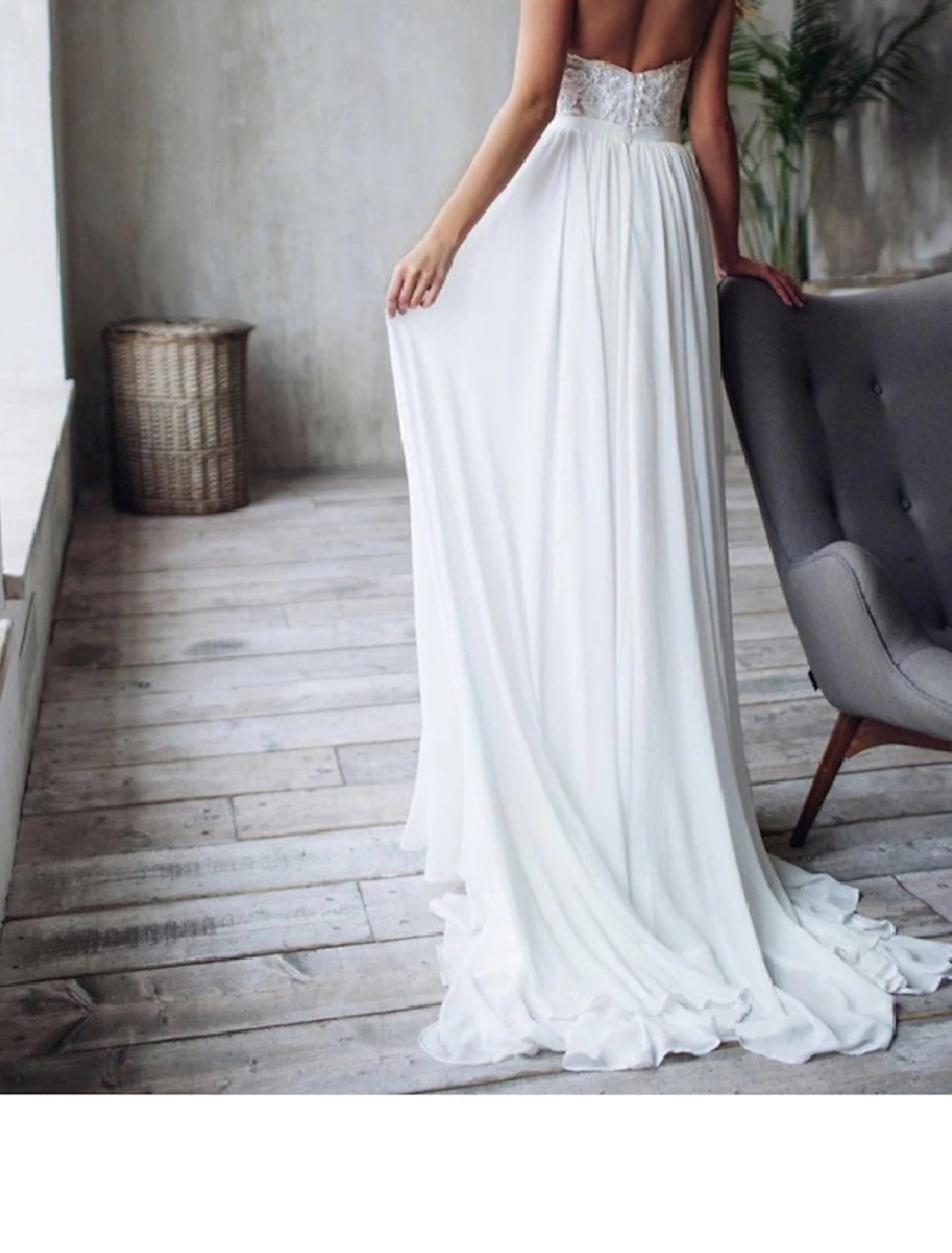 Beach Wedding Dresses A-Line Sweetheart Strapless Sweep / Brush Train Chiffon Bridal Gowns With Appliques Split Front