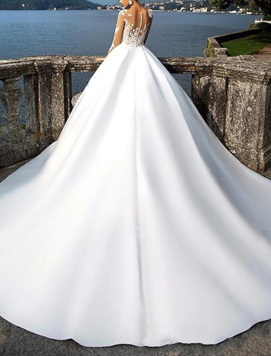 Beach Formal Wedding Dresses Ball Gown V Neck Long Sleeve Chapel Train Lace Bridal Gowns With Appliques