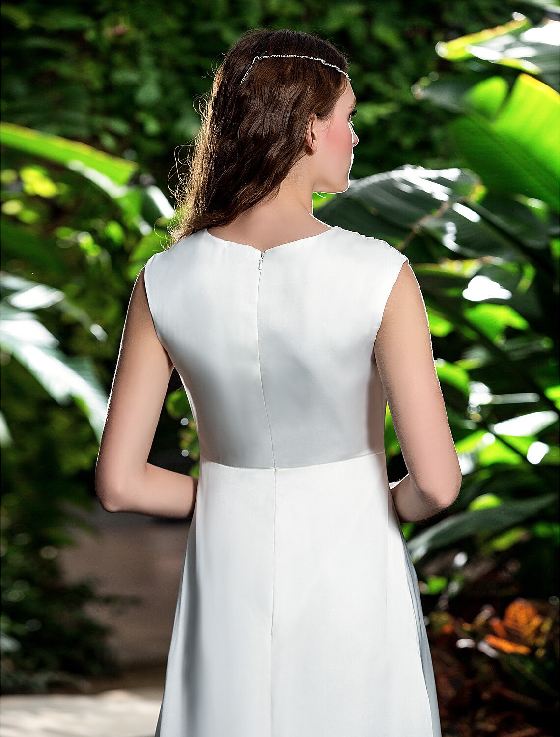 Reception Wedding Dresses Sheath / Column Bateau Neck Regular Straps Sweep / Brush Train Chiffon Bridal Gowns With