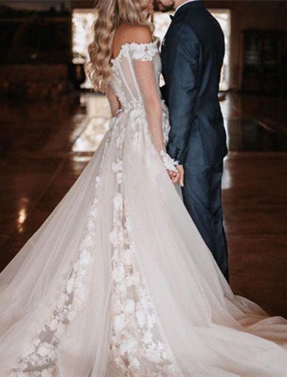 Engagement Formal Wedding Dresses A-Line Off Shoulder Cap Sleeve Court Train Bridal Gowns With Appliques
