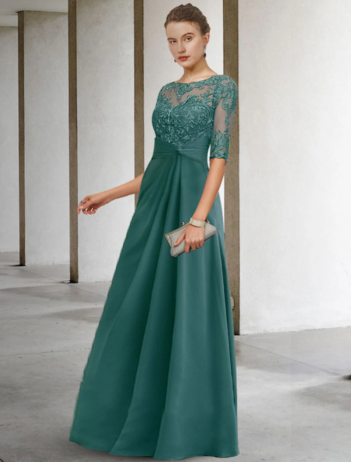 Sheath / Column Mother of the Bride Dress Wedding Guest Elegant Plus Size Jewel Neck Floor Length Chiffon Lace Short Sleeve with Appliques Side-Draped