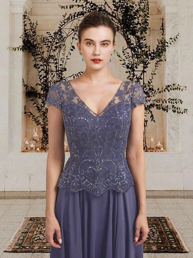 A-Line Mother of the Bride Dress Plus Size Elegant V Neck Floor Length Chiffon Lace Sequined Short Sleeve with Pleats Appliques