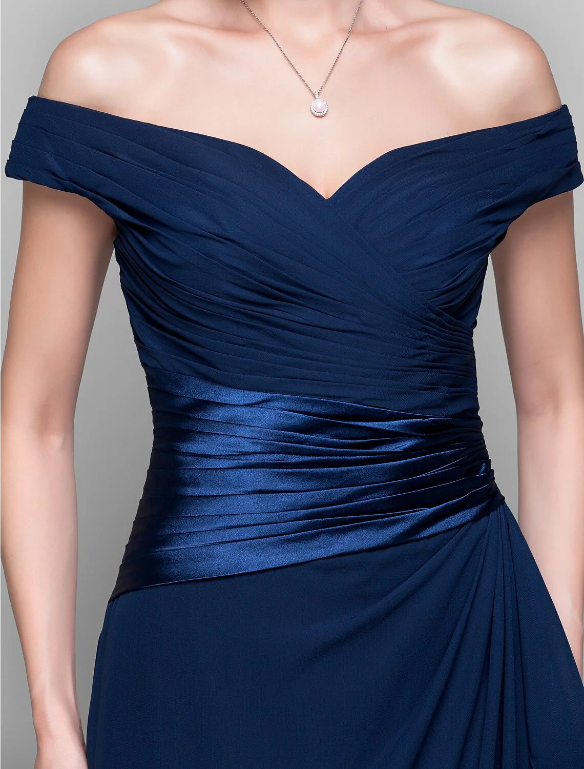 DingjiSheath / Column Mother of the Bride Dress Open Back Off Shoulder Floor Length Chiffon Sleeveless with Criss Cross