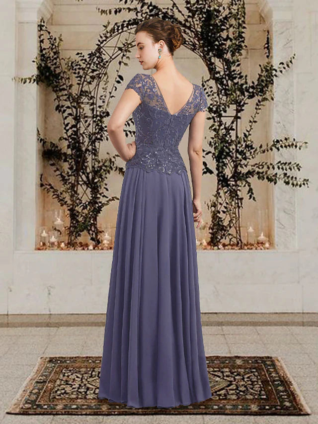 A-Line Mother of the Bride Dress Plus Size Elegant V Neck Floor Length Chiffon Lace Sequined Short Sleeve with Pleats Appliques