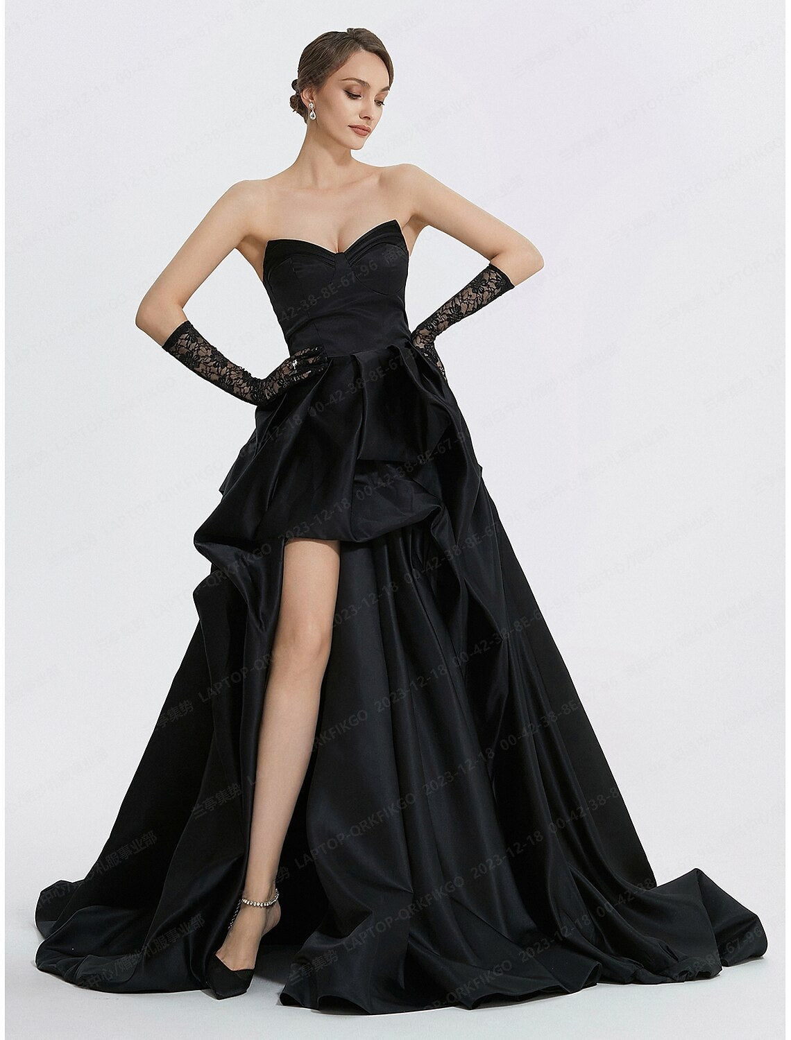 A-Line Evening Gown Vintage Dress Carnival Masquerade Sweep / Brush Train Sleeveless Sweetheart Satin with Ruched Slit