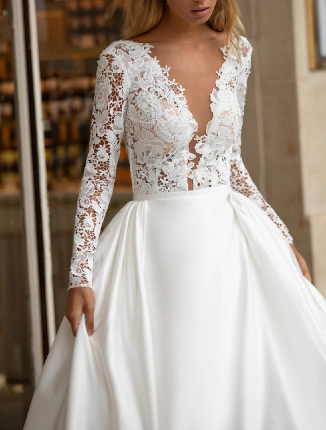 Engagement Formal Fall Wedding Dresses Ball Gown V Neck Long Sleeve Sweep / Brush Train Satin Bridal Gowns With Lace Insert Appliques Summer Wedding Party, Women‘s Clothing