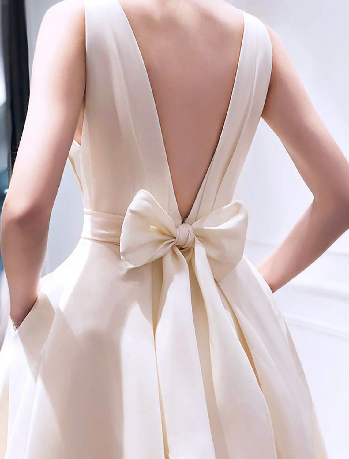 Dingjichampagne color dress ladies party party sexy little dress short banquet evening dress women