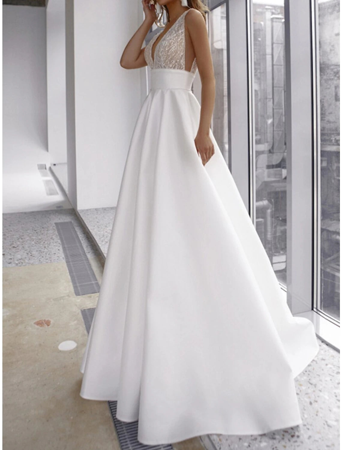 Engagement Formal Wedding Dresses A-Line V Neck Sleeveless Sweep / Brush Train Satin Bridal Gowns With Sequin