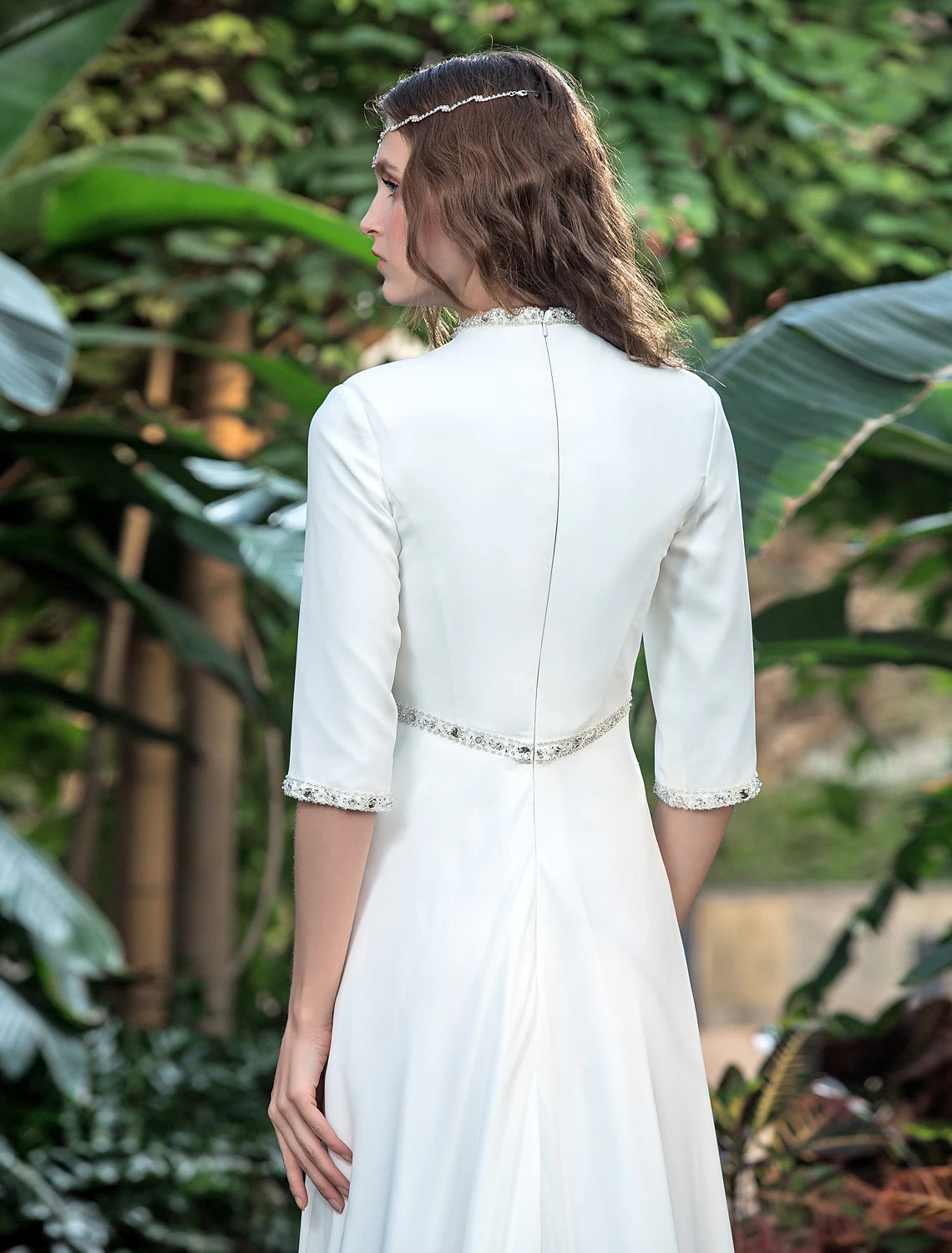 Beach Wedding Dresses Sheath / Column V Neck Half Sleeve Court Train Georgette Bridal Gowns With Beading