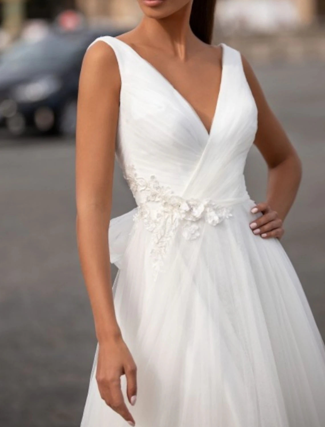Hall Casual Wedding Dresses A-Line V Neck Sleeveless Sweep / Brush Train Chiffon Bridal Gowns With Appliques