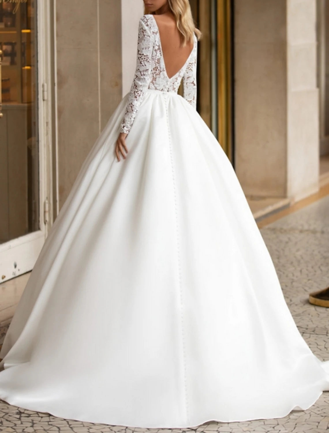 Engagement Formal Fall Wedding Dresses Ball Gown V Neck Long Sleeve Sweep / Brush Train Satin Bridal Gowns With Lace Insert Appliques Summer Wedding Party, Women‘s Clothing