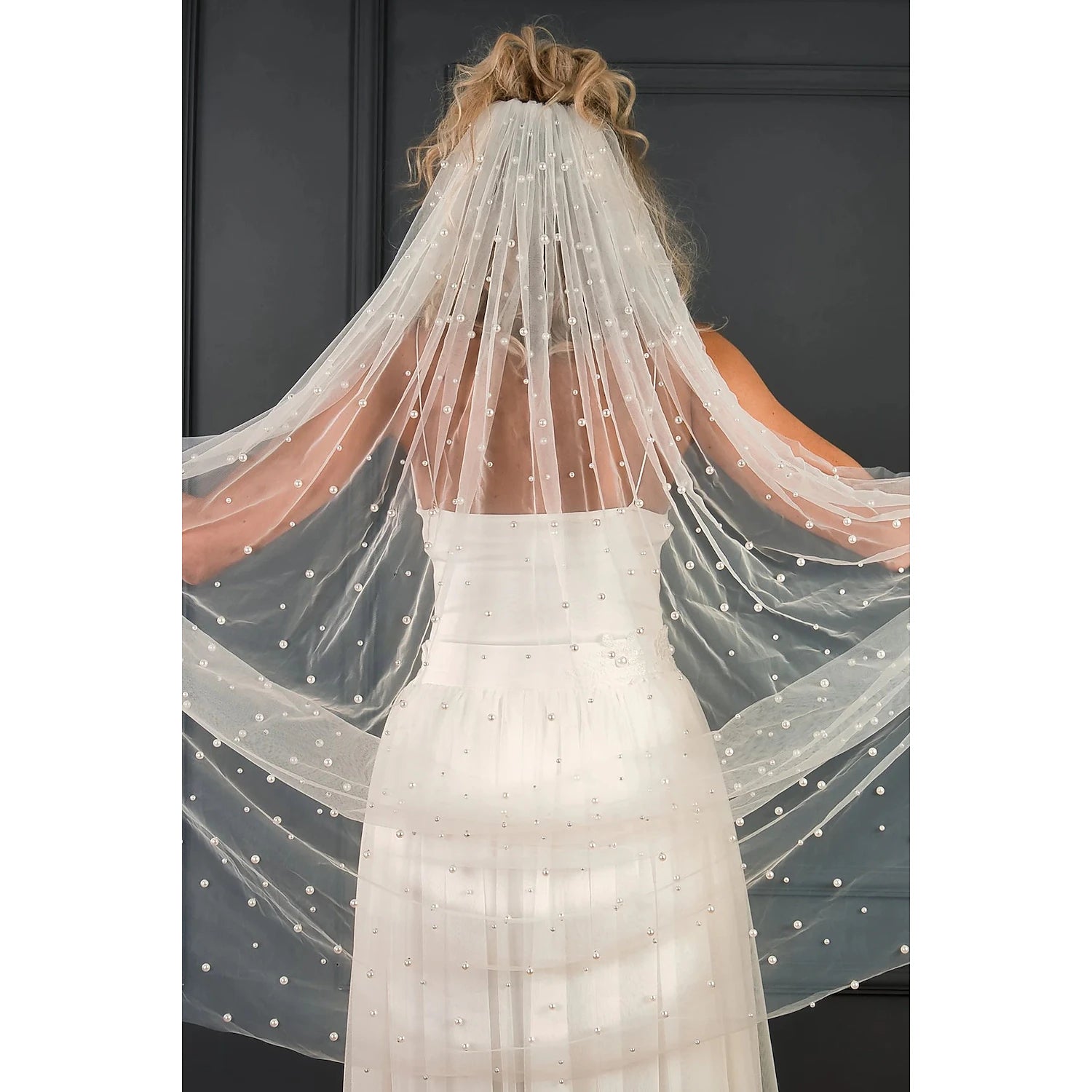 One-tier Simple / Pearls Wedding Veil Chapel Veils with Faux Pearl Tulle