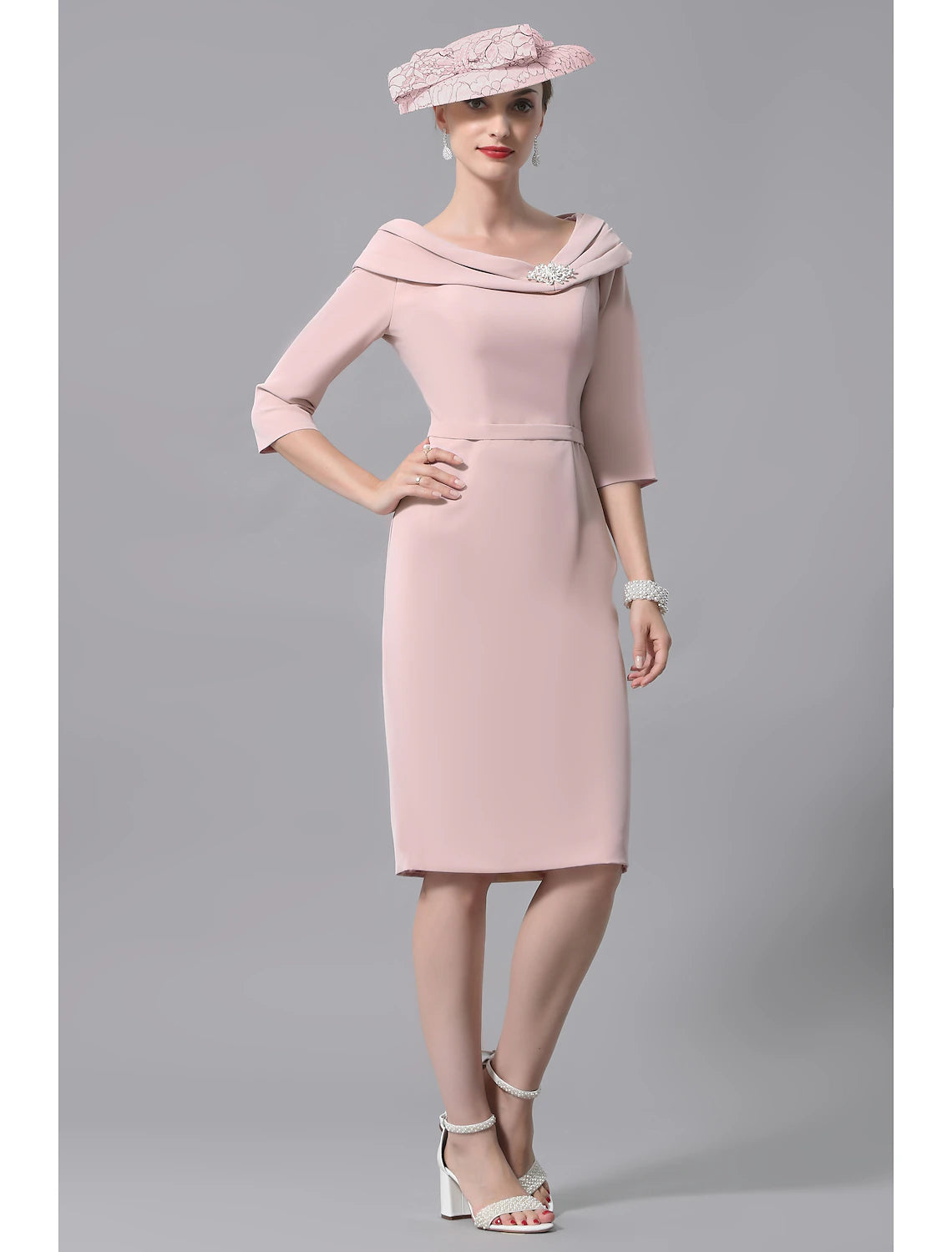 Sheath / Column Mother of the Bride Dress Vintage Plus Size Elegant Scoop Neck Knee Length Jersey 3/4 Length Sleeve with Beading Crystal Brooch