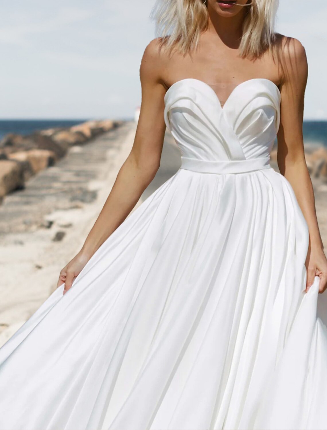 Beach Open Back Boho Wedding Dresses A-Line Sweetheart Strapless Sweep / Brush Train Chiffon Bridal Gowns With Solid Color