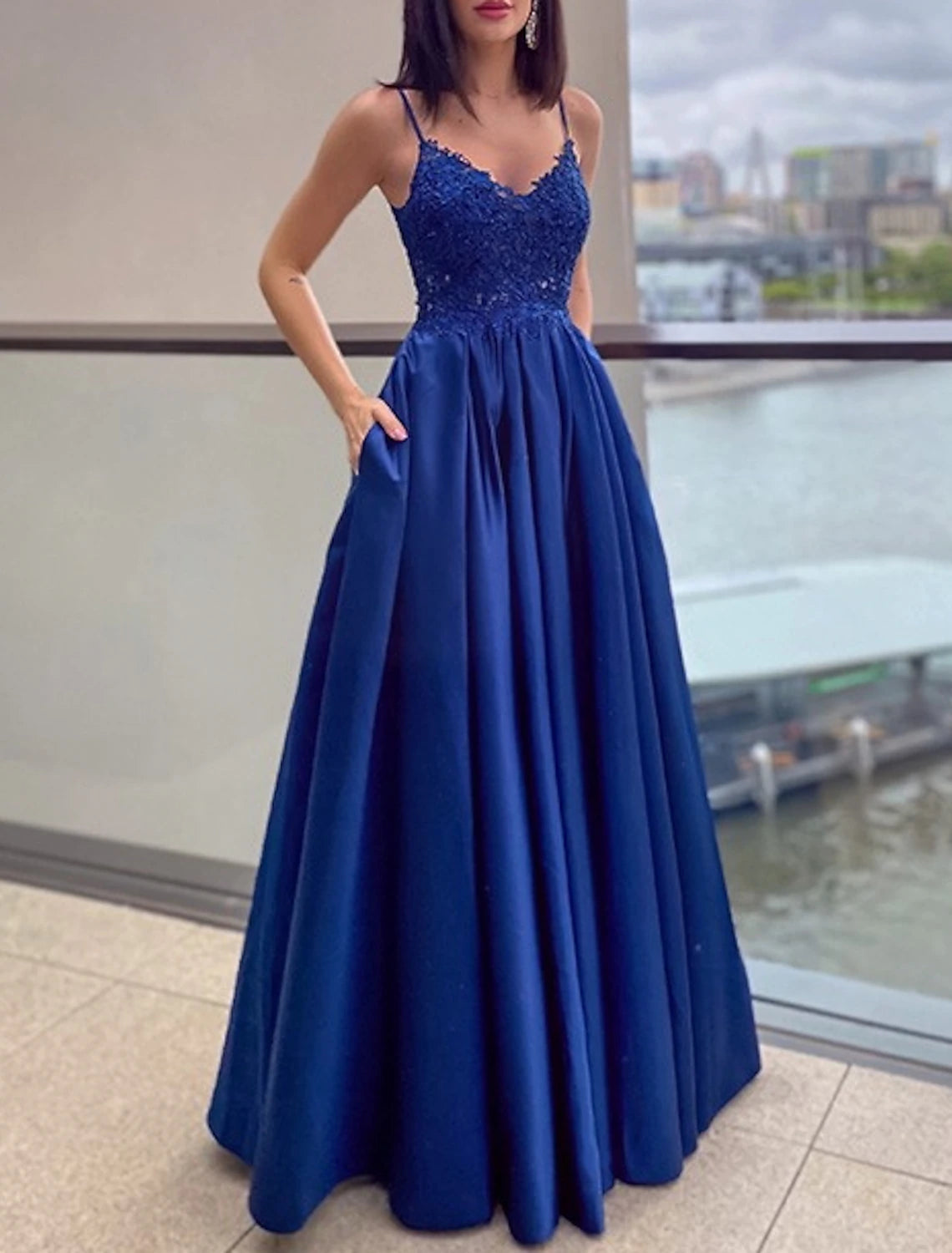 A-Line Minimalist Sexy Party Wear Prom Dress V Neck Sleeveless Floor Length Lace with Pleats Appliques