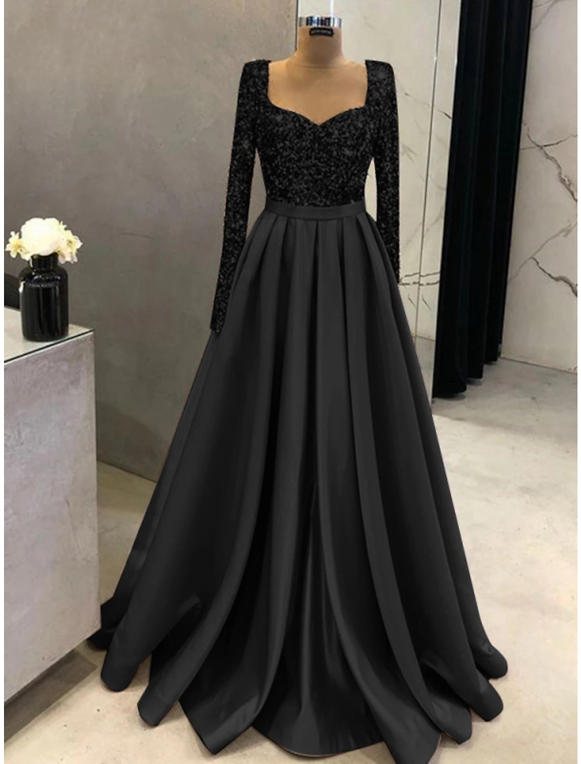 A-Line Evening Gown Sparkle & Shine Black Dress Formal Fall Sweep / Brush Train Long Sleeve Square Neck Satin with Glitter Pleats