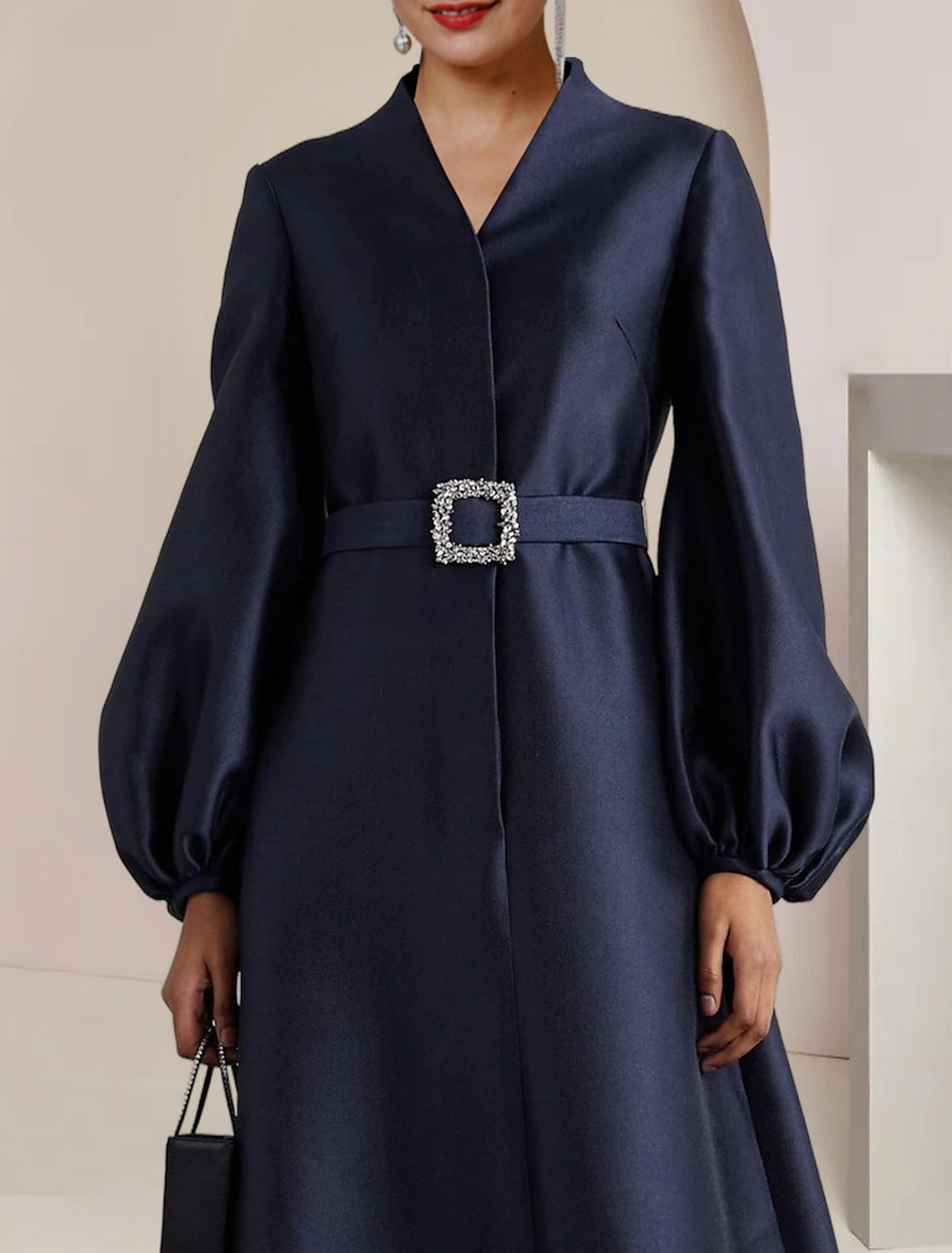 A-Line Mother of the Bride Dress Wedding Guest Elegant Party V Neck Floor Length Satin Long Sleeve with Pearls Crystal Brooch