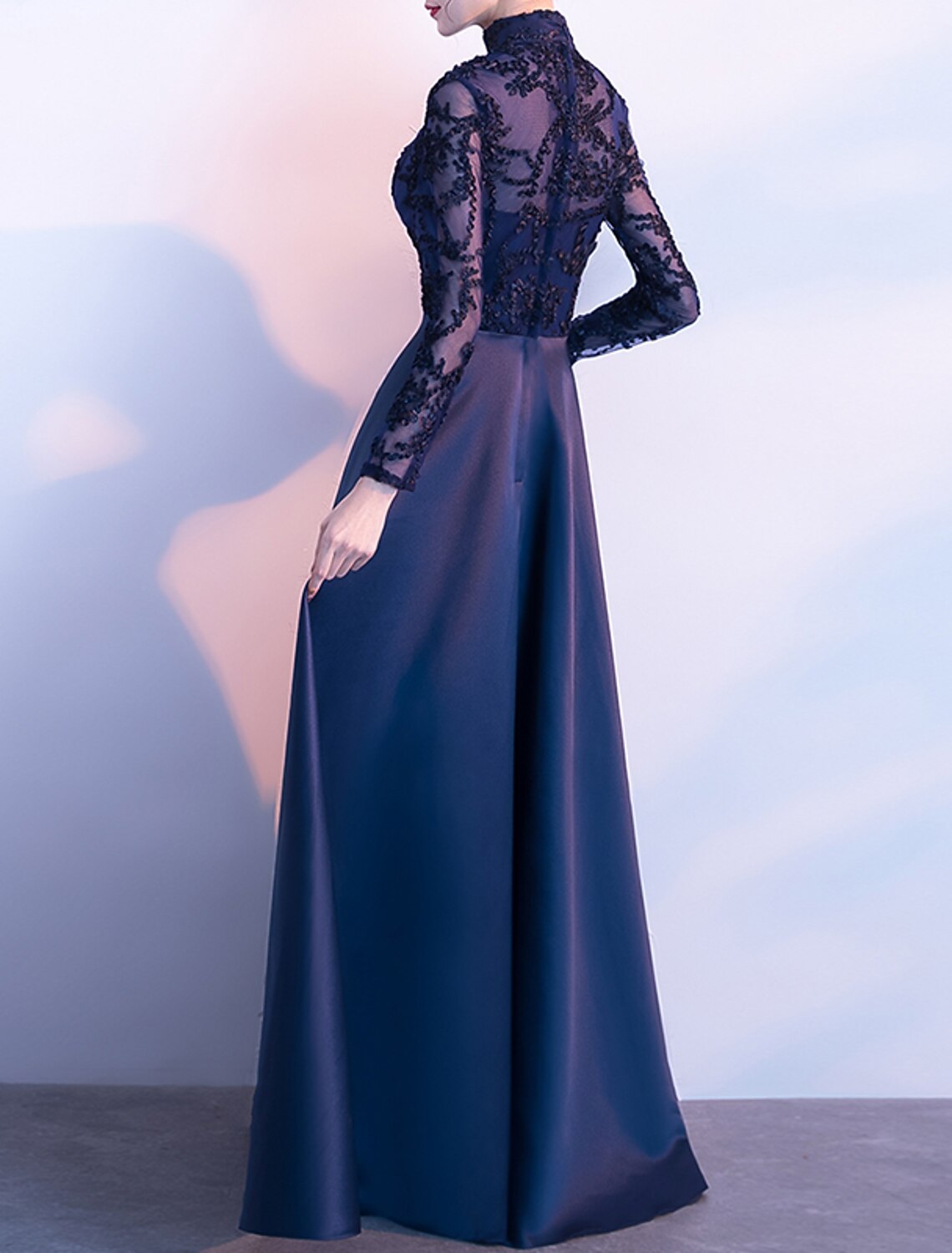 A-Line Party Dress Chinese Style Vintage Prom Formal Evening Dress Stand Collar Long Sleeve Floor Length Satin with Pleats Appliques