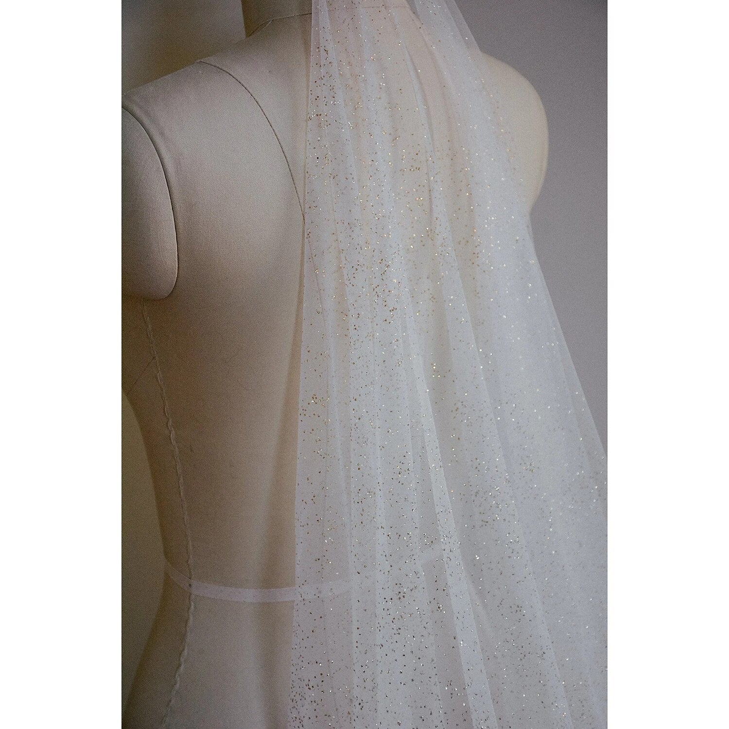 One-tier Simple / Sparkle Shine Wedding Veil Cathedral Veils with Sequin