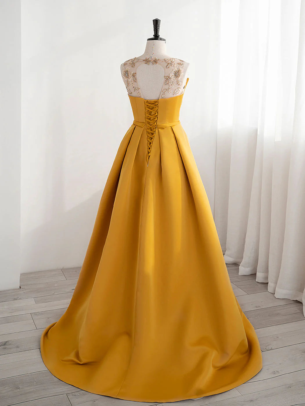 Neckline Satin Yellow Long Prom Dresses Yellow Formal with Beading Sequin