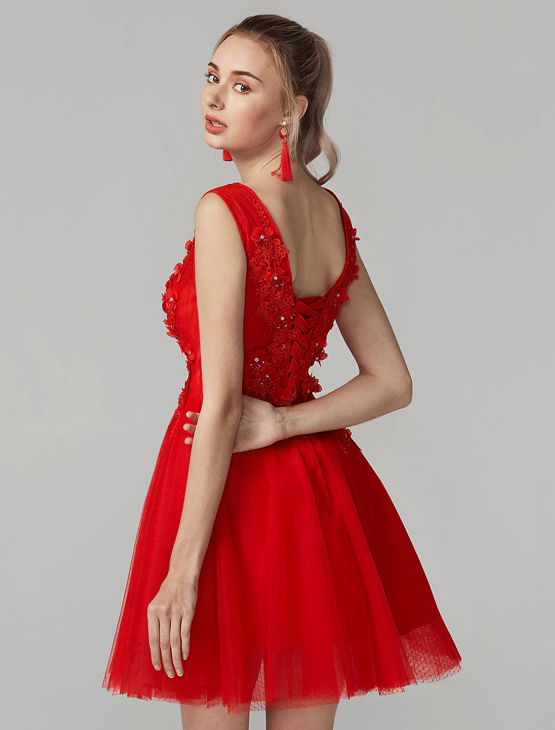 A-Line Party Dress Homecoming Short / Mini Sleeveless V Neck Lace Over Tulle with Crystals Appliques