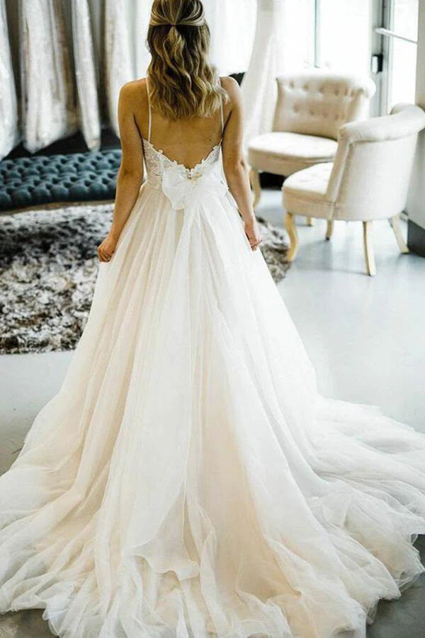 Tulle Lace A-line Spaghetti Straps Wedding Dresses With Court Train