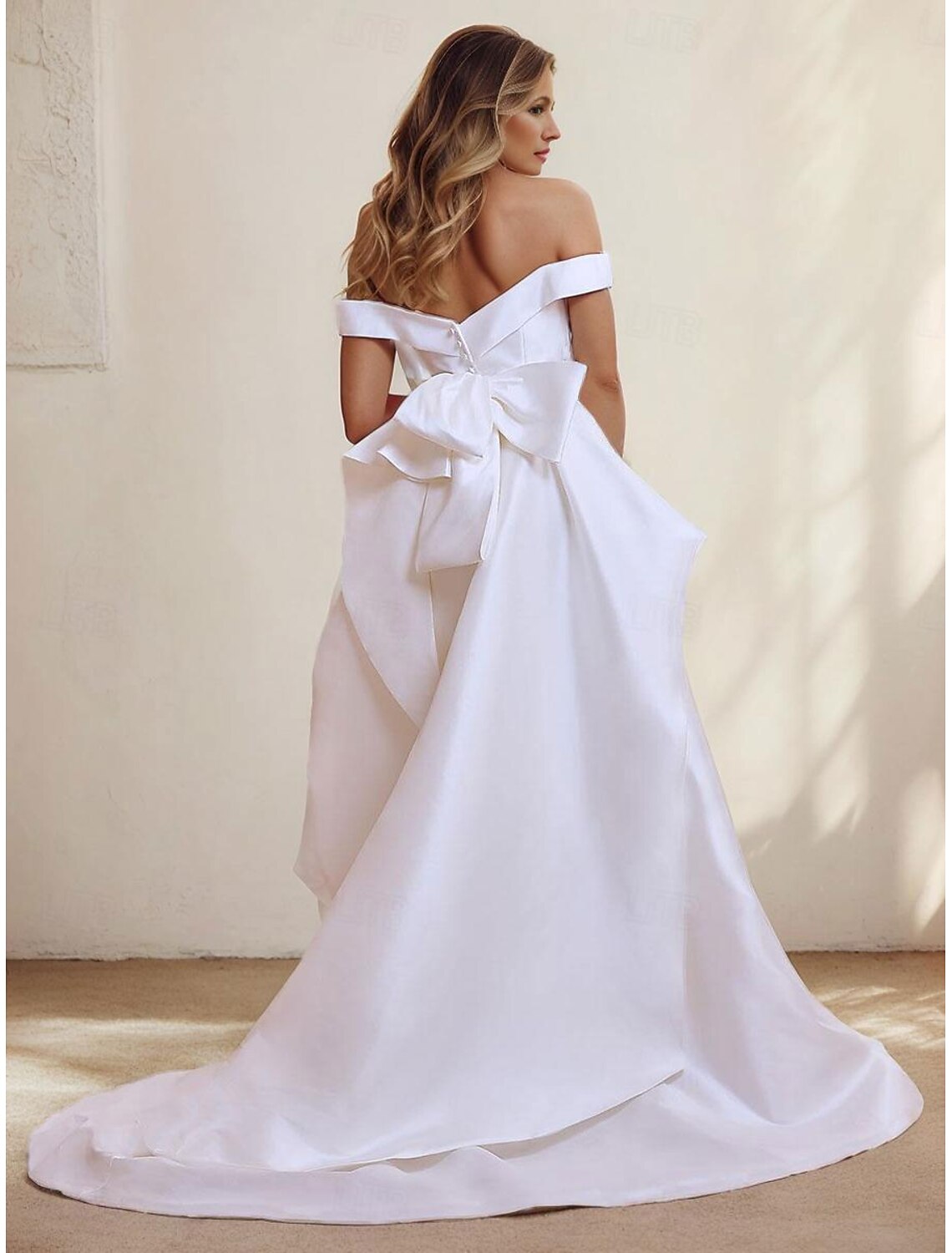 Hall Wedding Dresses Mermaid / Trumpet Sweetheart Short Sleeve Floor Length Satin Bridal Gowns With Solid Color