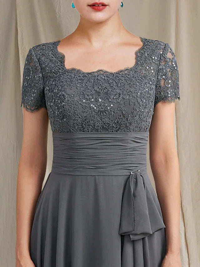 A-Line Mother of the Bride Dress Plus Size Elegant Square Neck Floor Length Chiffon Lace Short Sleeve with Pleats Sequin Appliques
