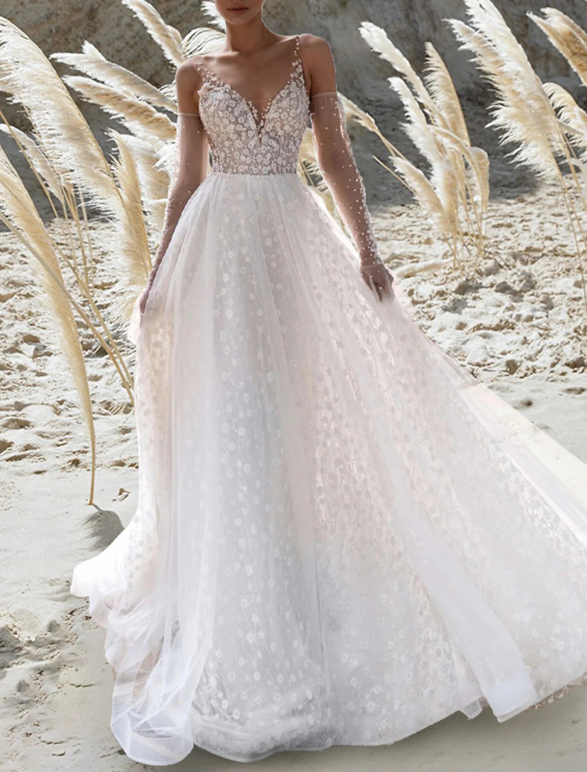Beach Boho Wedding Dresses A-Line V Neck Sleeveless Court Train Lace Bridal Gowns With Appliques Solid Color