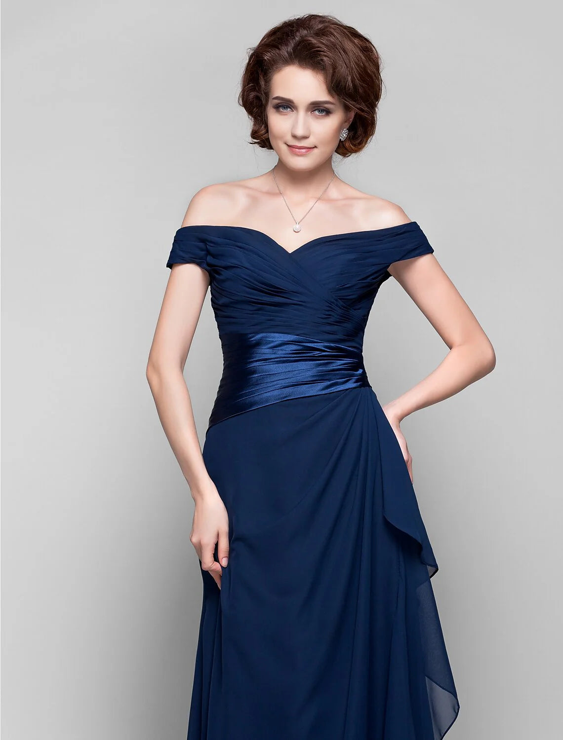 DingjiSheath / Column Mother of the Bride Dress Open Back Off Shoulder Floor Length Chiffon Sleeveless with Criss Cross
