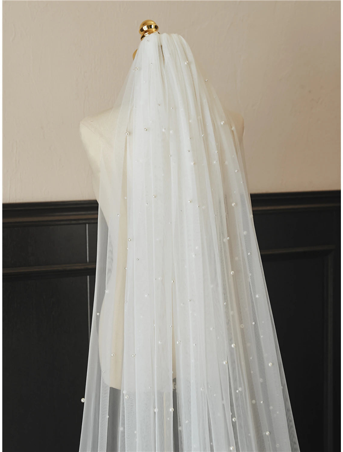 One-tier Pearls Wedding Veil Cathedral Veils with Faux Pearl 118.11 in (300cm) Tulle